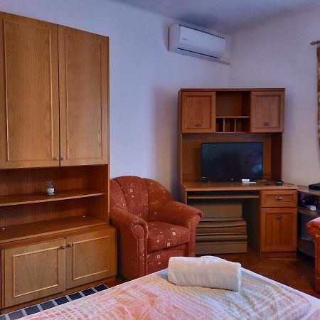 Clara Apartman Keszthely Ngoại thất bức ảnh