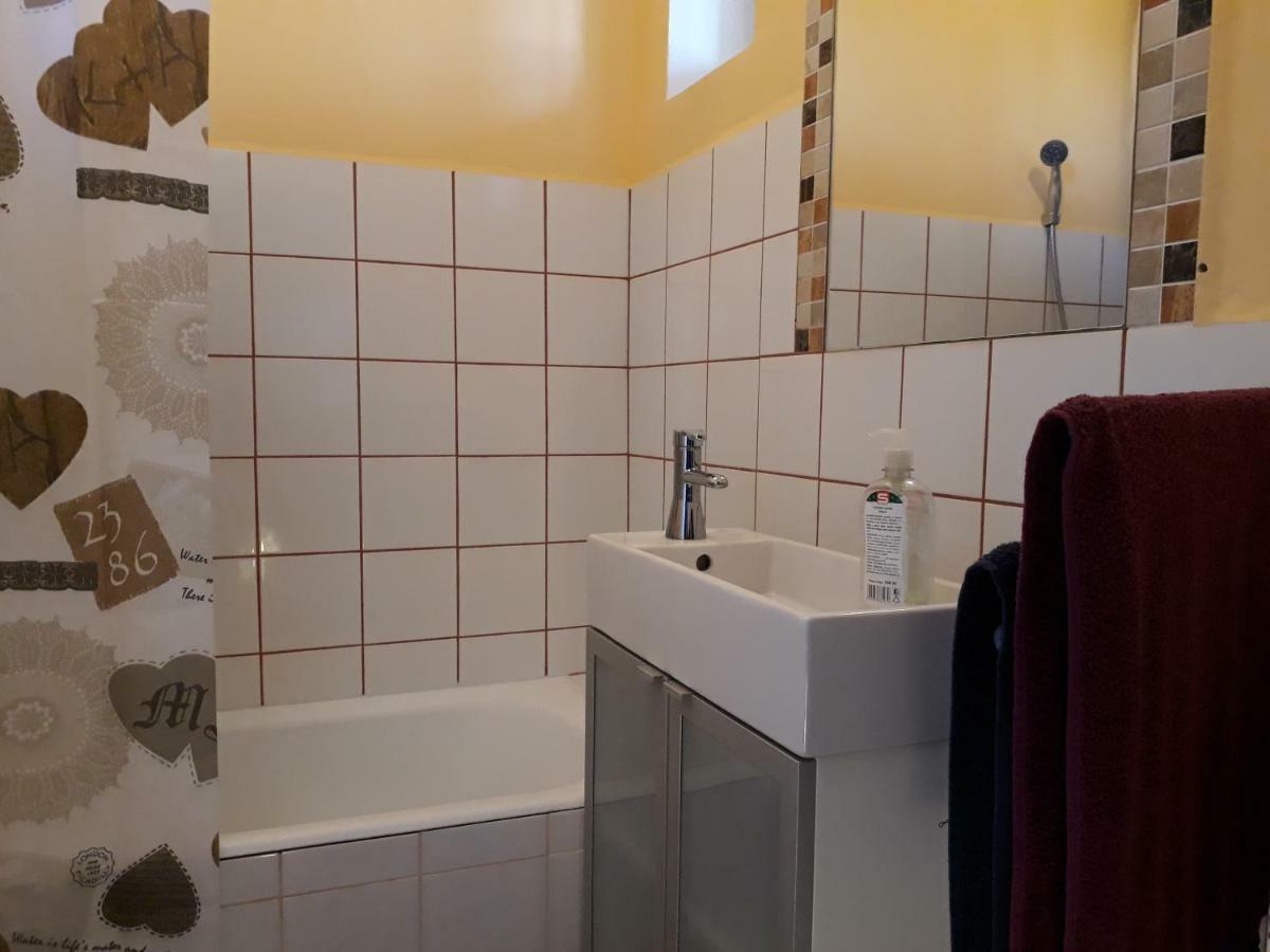 Clara Apartman Keszthely Ngoại thất bức ảnh